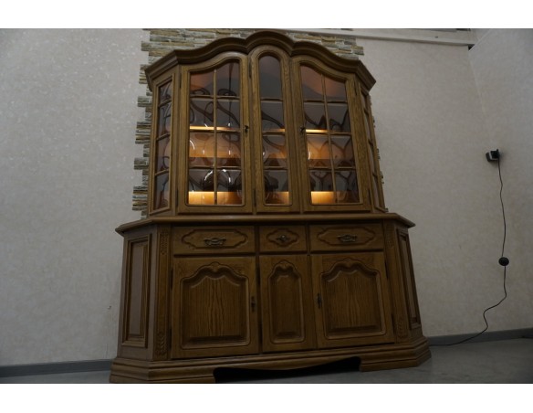 WITRYNA Z KOMODĄ DĘBOWA PODŚWIETLANA SZER. 185 CM