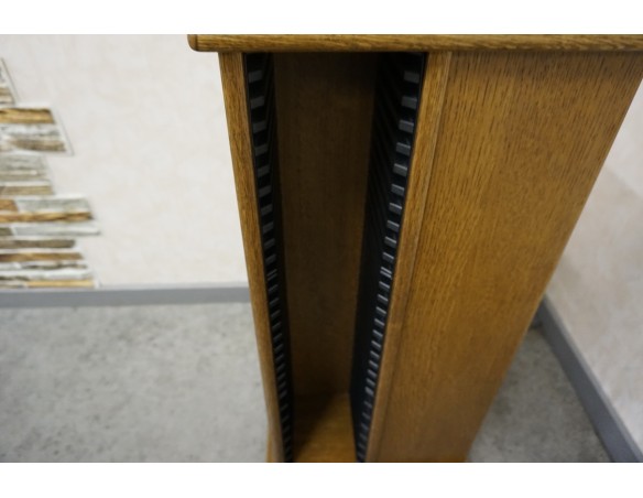 STOJAK DĘBOWY NA PŁYTY CD , DVD SZER. 35x35 CM