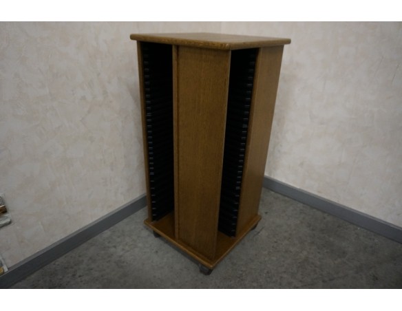 STOJAK DĘBOWY NA PŁYTY CD , DVD SZER. 35x35 CM