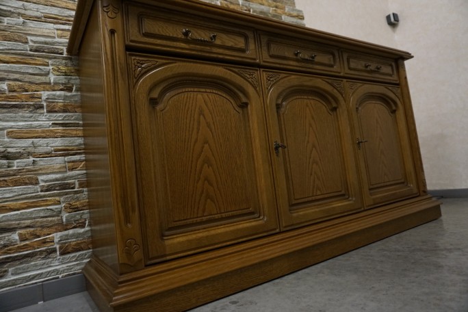 KOMODA DĘBOWA 3 DRZWIOWA SZER. 162 CM