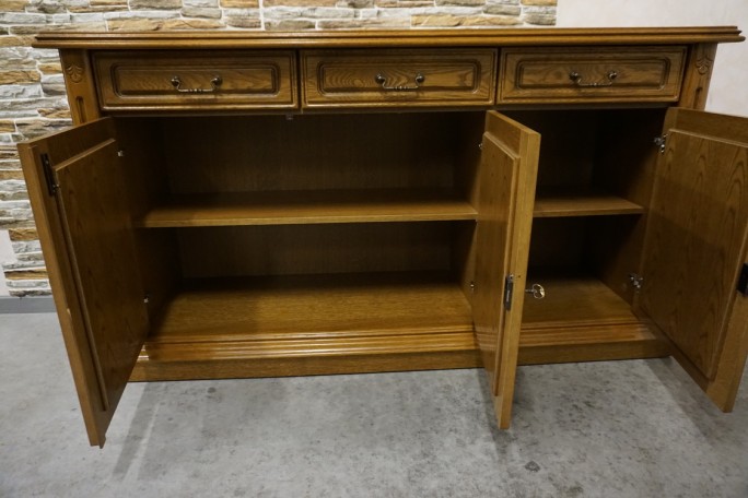 KOMODA DĘBOWA 3 DRZWIOWA SZER. 162 CM