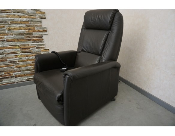FOTEL ELEKTRYCZNY NA PILOTA SKÓRA NATURALNA FUNKCJA POMOCY WSTAWANIA