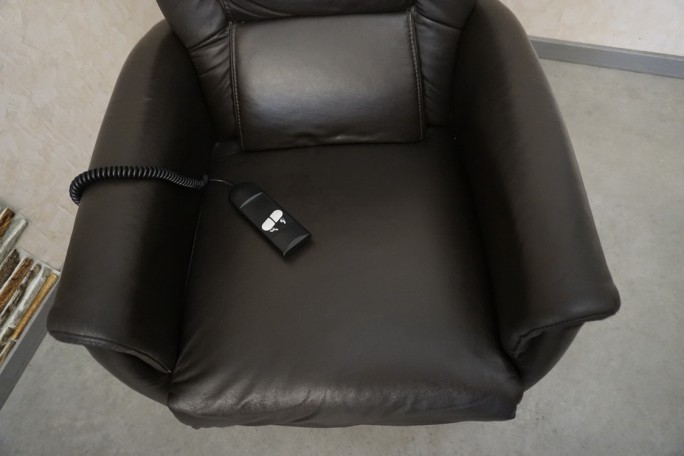 FOTEL ELEKTRYCZNY NA PILOTA SKÓRA NATURALNA...