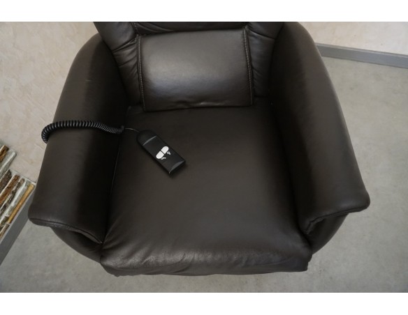 FOTEL ELEKTRYCZNY NA PILOTA SKÓRA NATURALNA FUNKCJA POMOCY WSTAWANIA