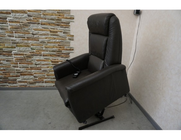 FOTEL ELEKTRYCZNY NA PILOTA SKÓRA NATURALNA FUNKCJA POMOCY WSTAWANIA