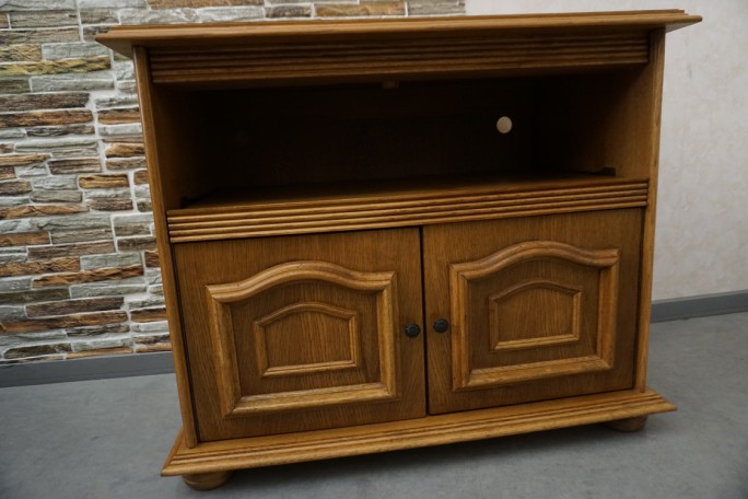 KOMÓDKA DĘBOWA RTV SZER. 88 CM