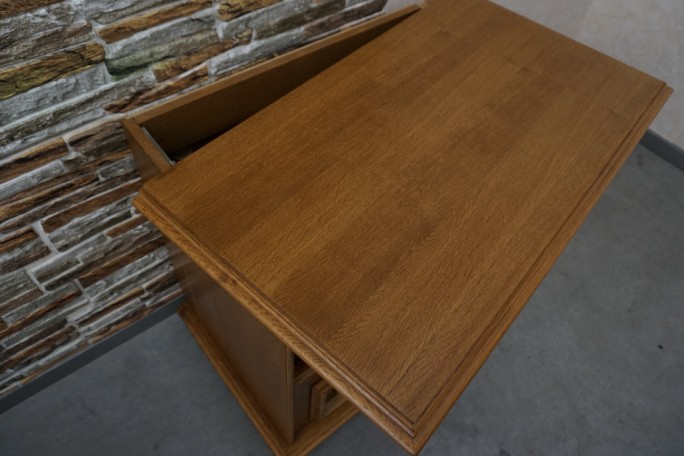 KOMÓDKA DĘBOWA RTV SZER. 88 CM