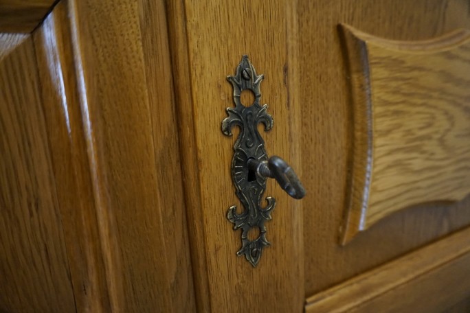 SZAFA DĘBOWA DWUDRZWIOWA SZER. 165 CM