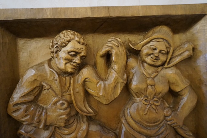 OBRAZ DĘBOWY RZEŹBIONY Z LITEGO DĘBU  48cm x 48 cm