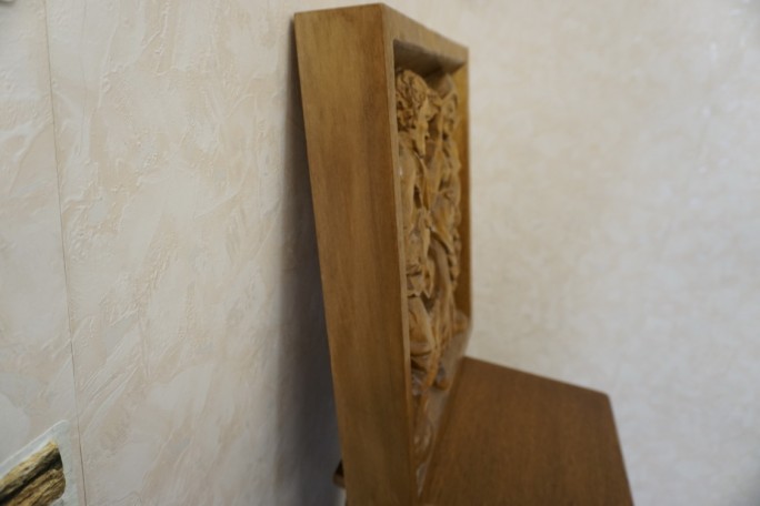 OBRAZ DĘBOWY RZEŹBIONY Z LITEGO DĘBU  48cm x 48 cm