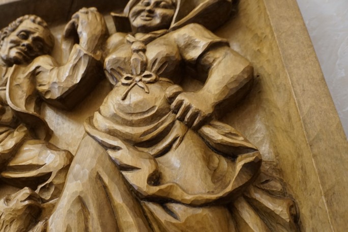 OBRAZ DĘBOWY RZEŹBIONY Z LITEGO DĘBU  48cm x 48 cm