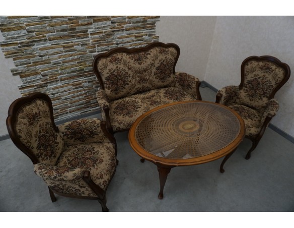 ZESTAW CHIPPENDALE SOFA 2 OS. + 2 FOTELE + ŁAWA Z RAFIĄ