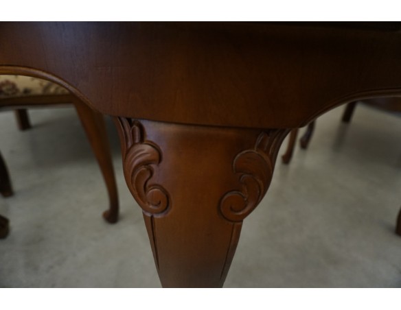 ZESTAW CHIPPENDALE SOFA 2 OS. + 2 FOTELE + ŁAWA Z RAFIĄ