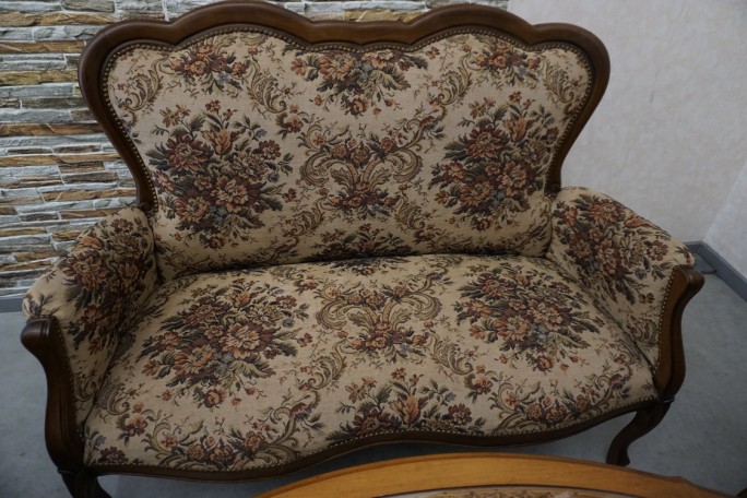 ZESTAW CHIPPENDALE SOFA 2 OS. + 2 FOTELE + ŁAWA...