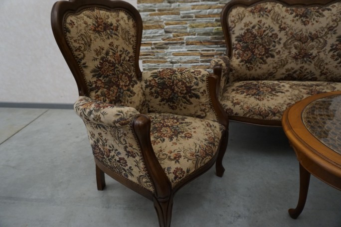 ZESTAW CHIPPENDALE SOFA 2 OS. + 2 FOTELE + ŁAWA...