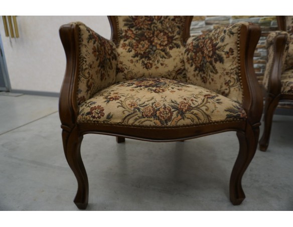 ZESTAW CHIPPENDALE SOFA 2 OS. + 2 FOTELE + ŁAWA Z RAFIĄ