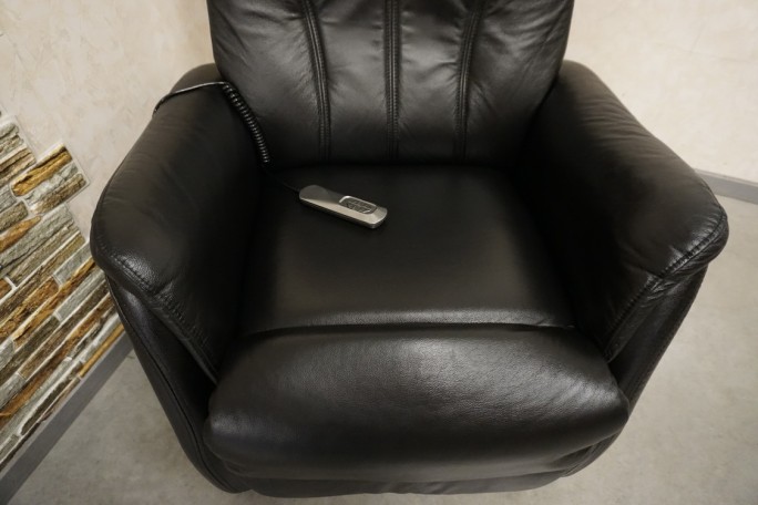 FOTEL ELEKTRYCZNY NA PILOTA + FUNKCJA POMOCY...