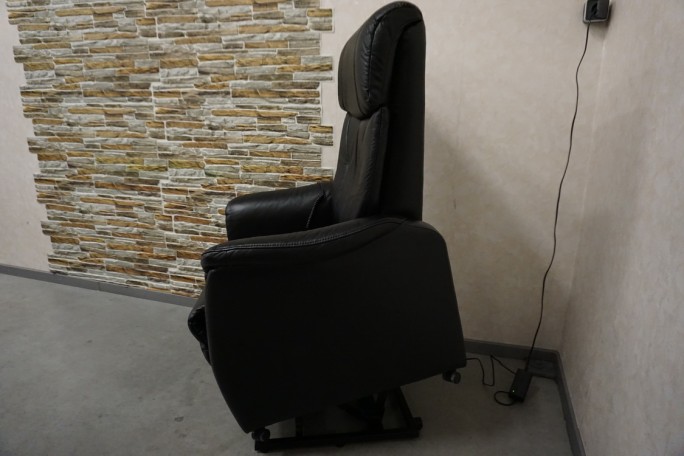 FOTEL ELEKTRYCZNY NA PILOTA + FUNKCJA POMOCY...