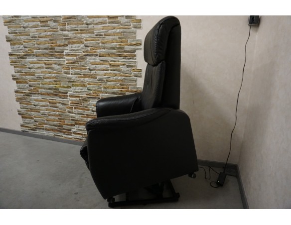 FOTEL ELEKTRYCZNY NA PILOTA + FUNKCJA POMOCY WSTAWANIA 3W1