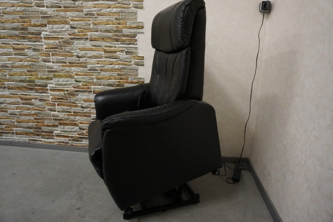 FOTEL ELEKTRYCZNY NA PILOTA + FUNKCJA POMOCY...