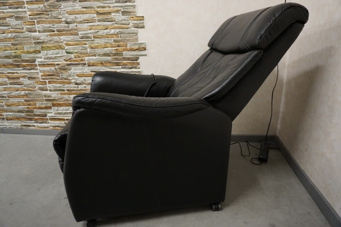 FOTEL ELEKTRYCZNY NA PILOTA + FUNKCJA POMOCY...