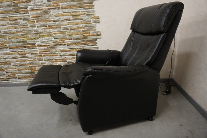 FOTEL ELEKTRYCZNY NA PILOTA + FUNKCJA POMOCY...