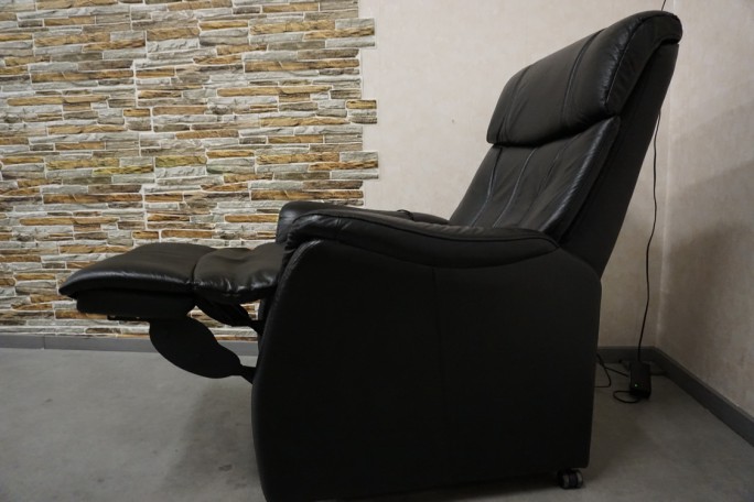 FOTEL ELEKTRYCZNY NA PILOTA + FUNKCJA POMOCY...