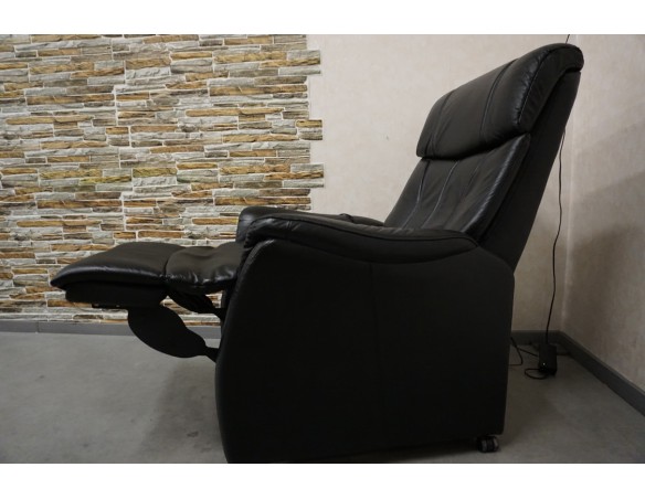 FOTEL ELEKTRYCZNY NA PILOTA + FUNKCJA POMOCY WSTAWANIA 3W1