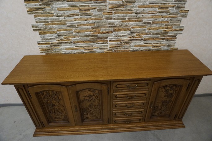 KOMODA DĘBOWA WYSOKA MYŚLIWSKI MOTYW 3 DRZWIOWA...