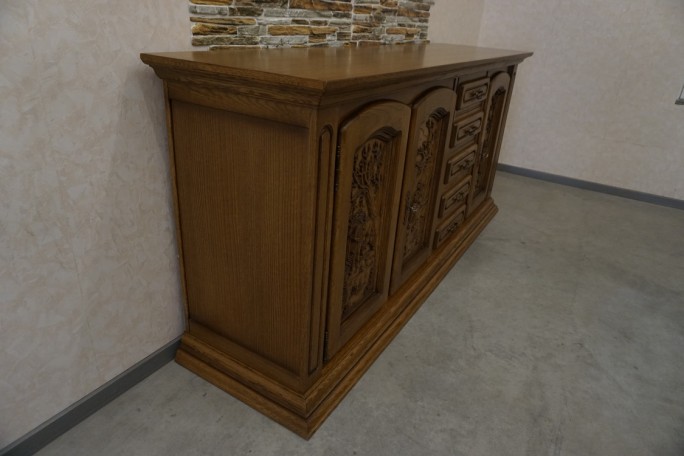 KOMODA DĘBOWA WYSOKA MYŚLIWSKI MOTYW 3 DRZWIOWA...