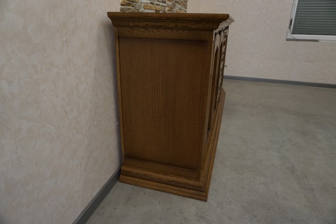 KOMODA DĘBOWA WYSOKA MYŚLIWSKI MOTYW 3 DRZWIOWA...