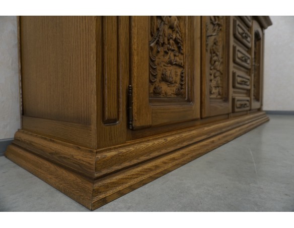 KOMODA DĘBOWA WYSOKA MYŚLIWSKI MOTYW 3 DRZWIOWA SZER. 220 CM