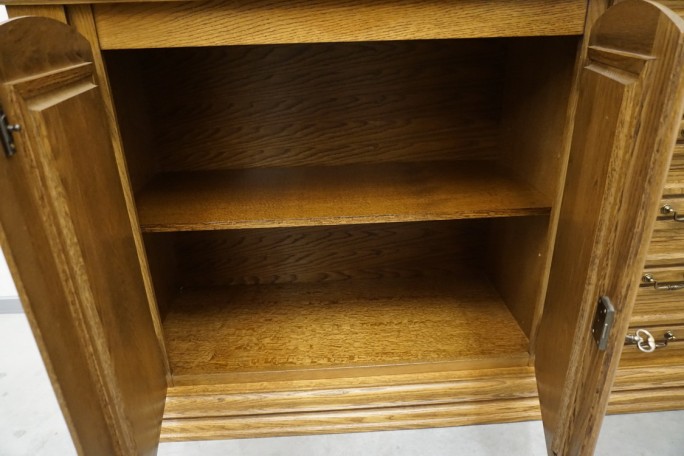 KOMODA DĘBOWA WYSOKA MYŚLIWSKI MOTYW 3 DRZWIOWA...