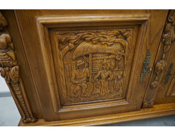 KOMODA DĘBOWA MOTYW MYŚLIWSKI RZEŹBIONA 3 DRZWIOWA SZER. 245 CM