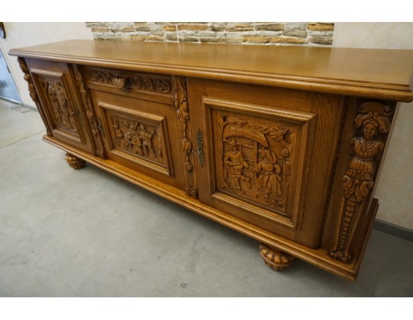 KOMODA DĘBOWA MOTYW MYŚLIWSKI RZEŹBIONA 3 DRZWIOWA SZER. 245 CM