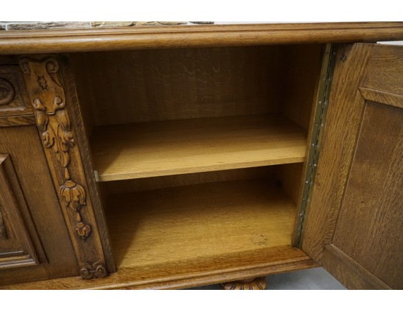 KOMODA DĘBOWA MOTYW MYŚLIWSKI RZEŹBIONA 3 DRZWIOWA SZER. 245 CM