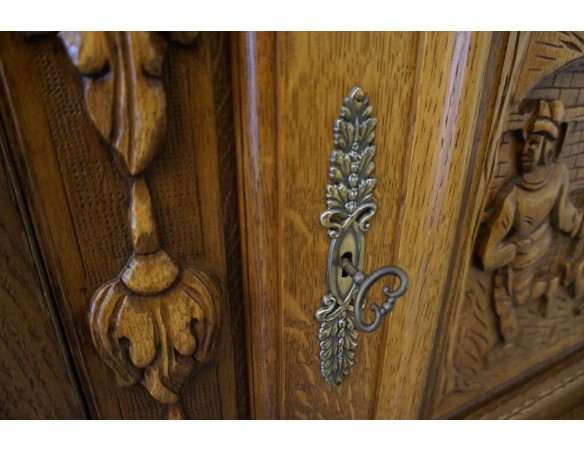 KOMODA DĘBOWA RZĘŹBIONA Z NADSTAWKĄ SZER. 245 CM