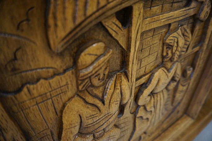 KOMODA DĘBOWA RZĘŹBIONA Z NADSTAWKĄ SZER. 245 CM