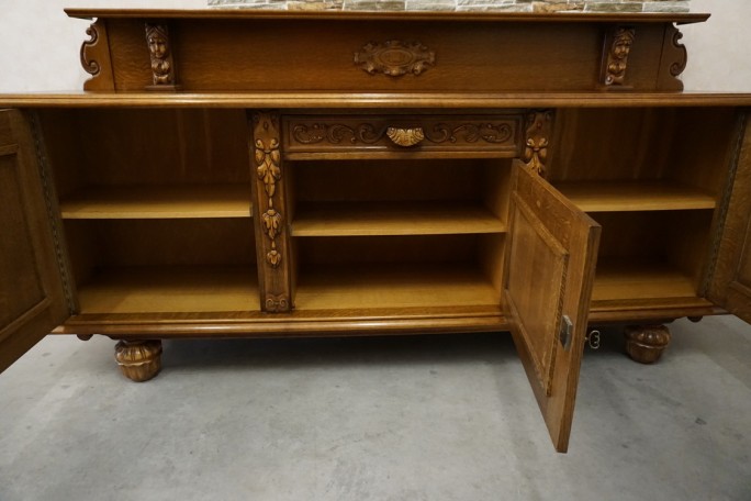 KOMODA DĘBOWA RZĘŹBIONA Z NADSTAWKĄ SZER. 245 CM