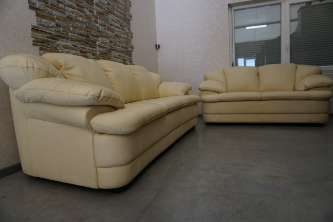 ZESTAW SKÓRA NATURALNA JASNA 3 + 2 WŁOSKI STYL