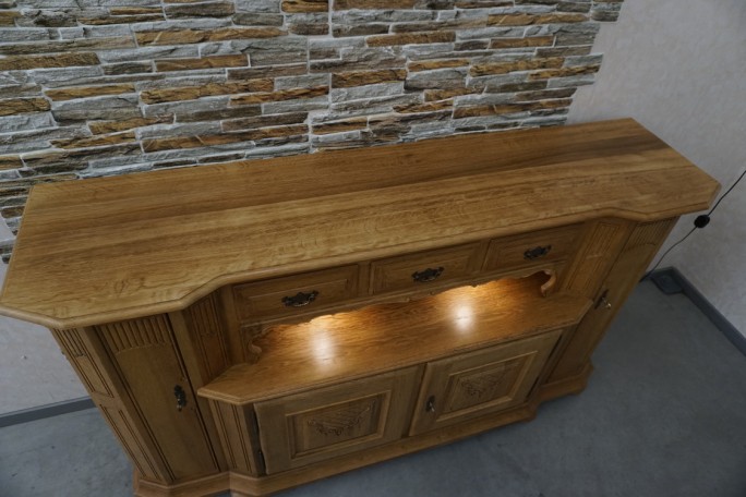 KOMODA WYSOKA Z LITEGO DĘBU PODŚWIETLANA SUPER...