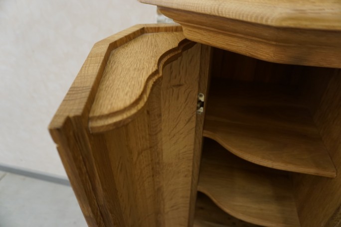 KOMODA WYSOKA Z LITEGO DĘBU PODŚWIETLANA SUPER...