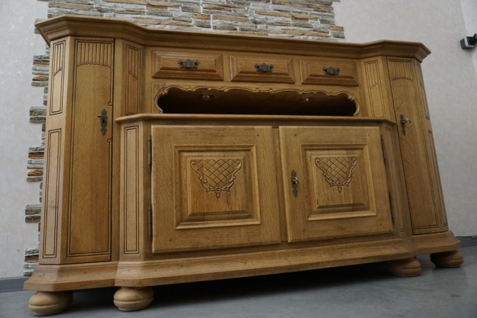 KOMODA WYSOKA Z LITEGO DĘBU PODŚWIETLANA SUPER...