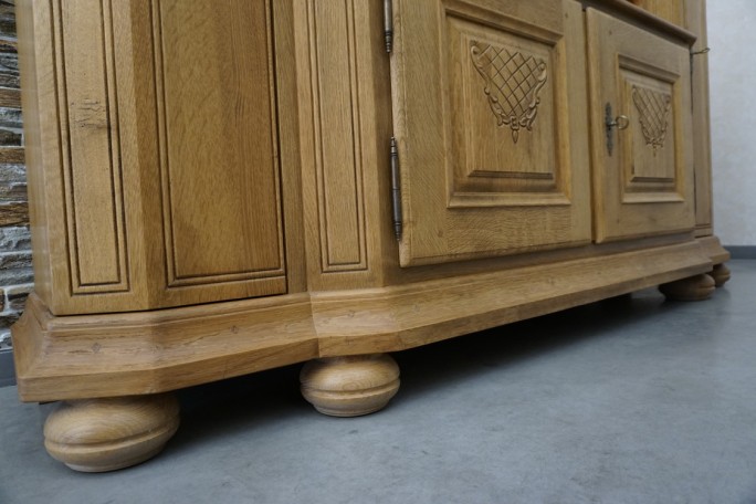 KOMODA WYSOKA Z LITEGO DĘBU PODŚWIETLANA SUPER...