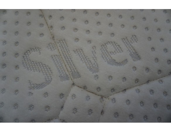 ŁÓŻKO Z ELEKTRYCZNYM STELAŻEM + MATERAC 120x200 CM