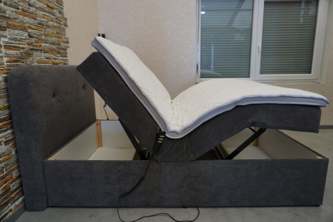 ŁÓŻKO Z ELEKTRYCZNYM STELAŻEM + MATERAC 120x200 CM