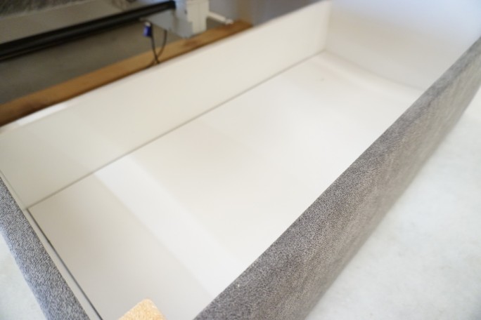 ŁÓŻKO Z ELEKTRYCZNYM STELAŻEM + MATERAC 120x200 CM