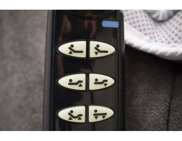 ŁÓŻKO Z ELEKTRYCZNYM STELAŻEM + MATERAC 120x200 CM