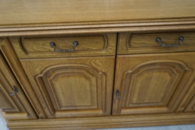 KOMODA DĘBOWA 4 DRZWIOWA SZER. 182 CM