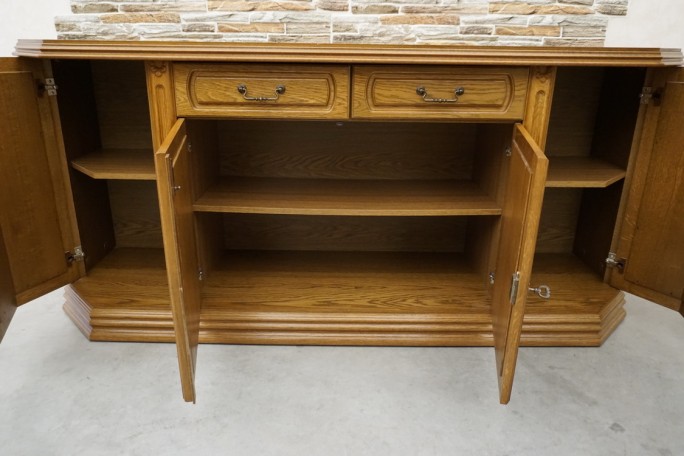 KOMODA DĘBOWA 4 DRZWIOWA SZER. 182 CM